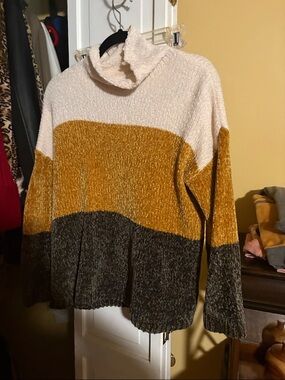 Cupio Colorblock Chenille Turtleneck Sweater in Cream, Mustard & Charcoal
